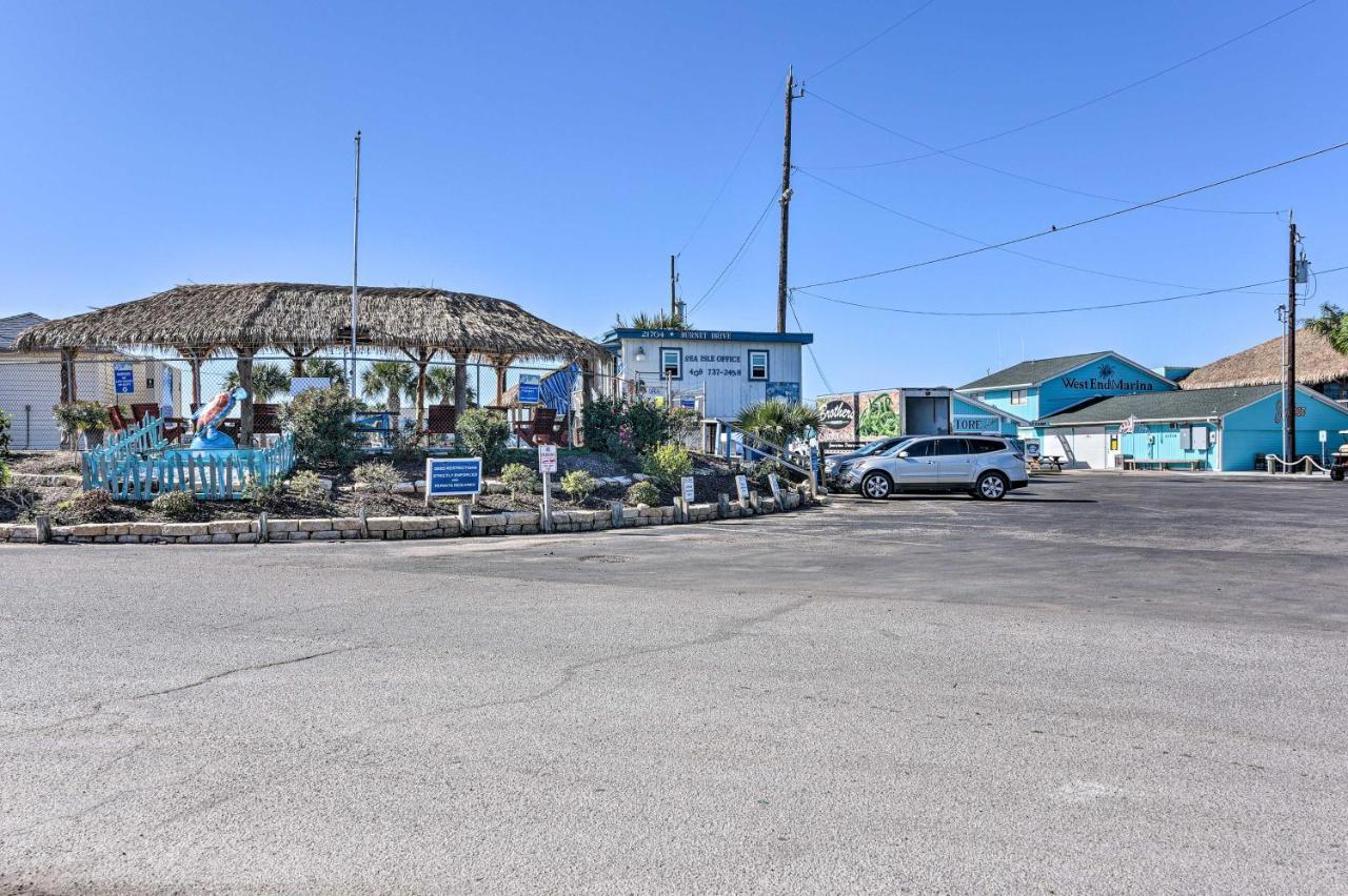 Oceanfront Galveston Home - Walk To Beach! מראה חיצוני תמונה